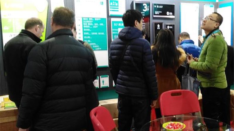 亚克力标牌：揭秘其背后的制作工艺与报价构成